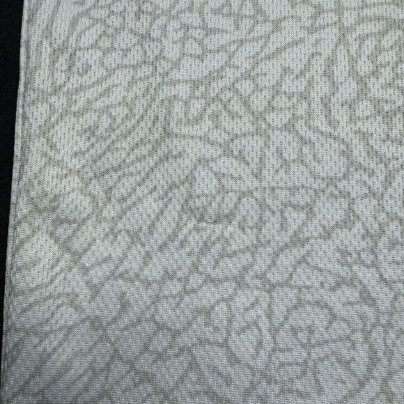 NBA Chicago Bulls Rare Jersey Mens M Green/Red Trim Embroidered Logo Cream - Picture 10 of 13